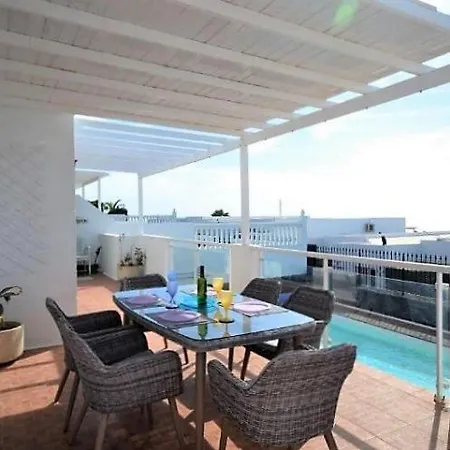 In Puerto Del Carmen Sleeps 6 Includes Swimming Pool Air Con&wifi *